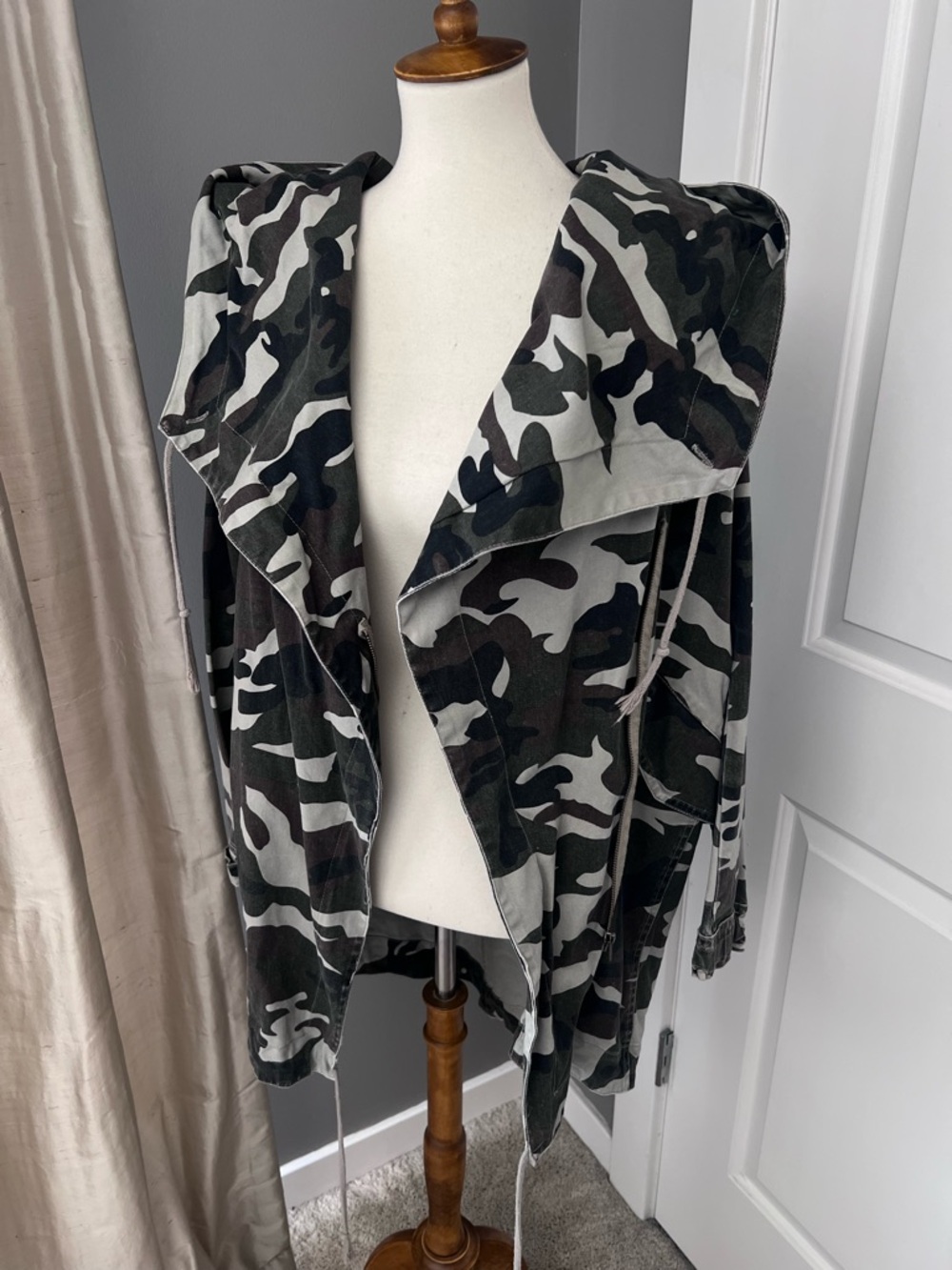 Camouflage Hooded Draped Jacket - Green & Gray